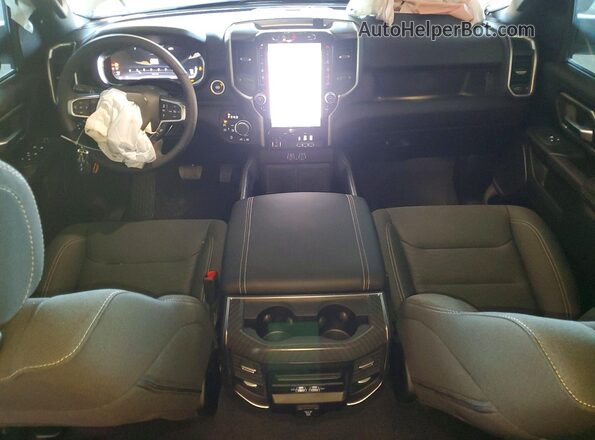 1C6SRFFT8TN220083 2026 RAM 1500 White Vista del salpicadero