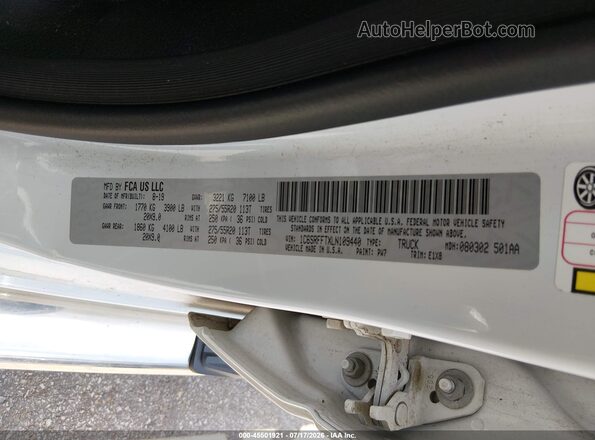 1C6SRFFTXLN109440 2020 RAM 1500 White Vista del compartimento del motor