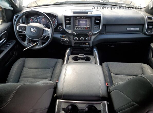 1C6SRFFTXLN216200 2020 RAM 1500 White Widok deski rozdzielczej