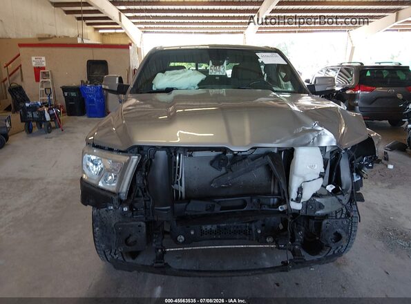 1C6SRFFTXMN525652 2021 RAM 1500 Серебряный Вид щитка приборов