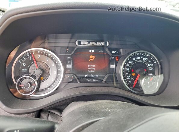 1C6SRFFTXMN586418 2021 RAM 1500 White Widok zestawu wskaźników