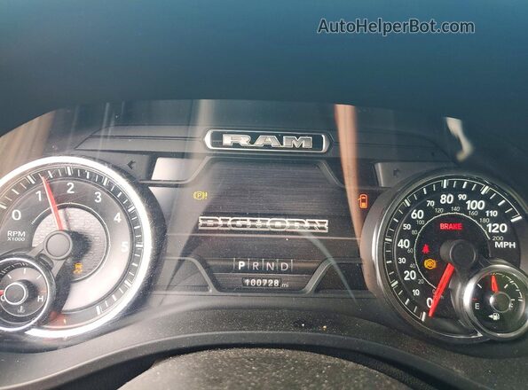 1C6SRFFTXMN695588 2021 RAM 1500 Burgundy Vista del cuadro de instrumentos