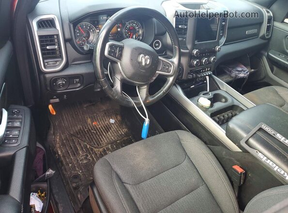 1C6SRFFTXMN695588 2021 RAM 1500 Burgundy Vista del salpicadero