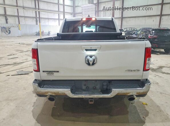 1C6SRFFTXNN158902 2022 RAM 1500 White Rear view
