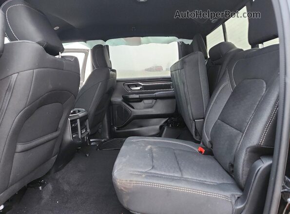 1C6SRFFTXTN266689 2026 RAM 1500 Black Սալոնի դիմացի տեսք