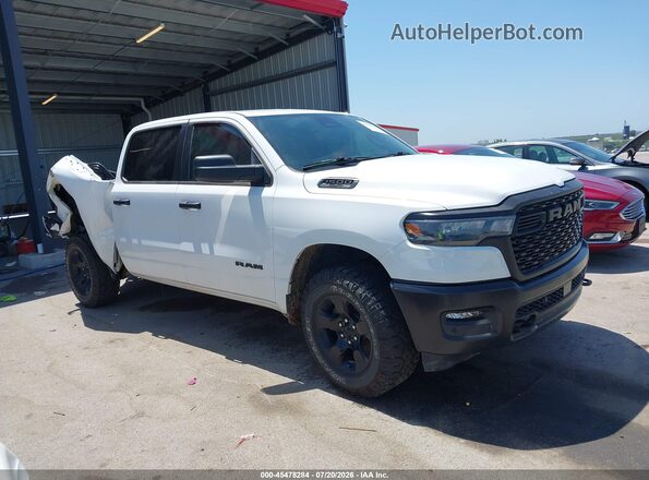 1C6SRFGP0SN609803 2025 RAM 1500 White Widok wnętrza z tyłu