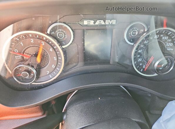 1C6SRFGP8SN595133 2025 RAM 1500 Burgundy ხელსაწყოთა პანელის ხედი