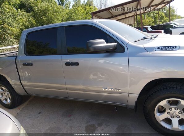 1C6SRFGT3KN613986 2019 RAM 1500 Gray Вид задньої частини салону