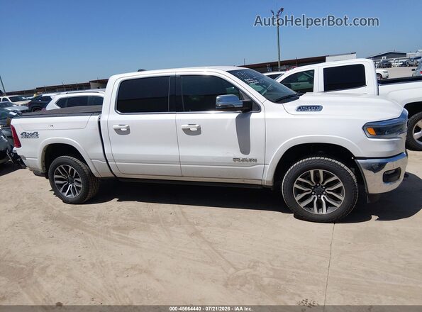 1C6SRFHP1SN712565 2025 RAM 1500 White Vista interior trasera