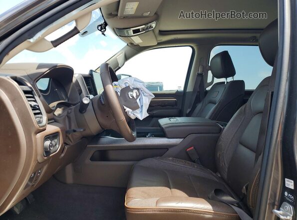 1C6SRFHPXTN236950 2026 RAM 1500 Gray წინა სალონის ხედი