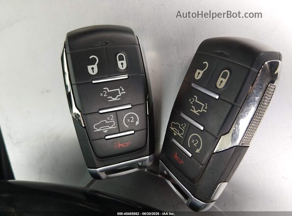 1C6SRFHT1KN549719 2019 RAM 1500 Black Vista del salpicadero