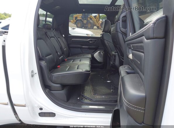1C6SRFHT1KN874323 2019 RAM 1500 White VIN կոդի պիտակի տեսք