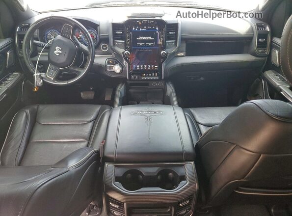 1C6SRFHT2LN414525 2020 RAM 1500 Черный Вид панели приборов