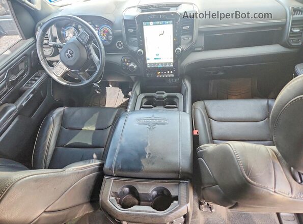 1C6SRFHT2NN403561 2022 RAM 1500 Silver Widok deski rozdzielczej