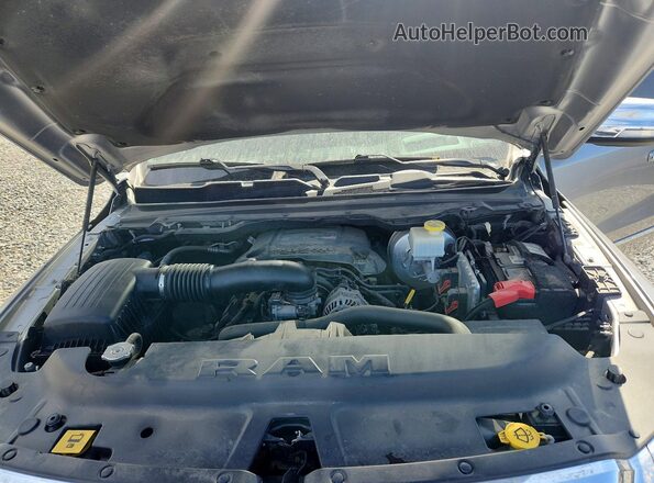 1C6SRFHT2NN403561 2022 RAM 1500 Silver Widok wnętrza z tyłu