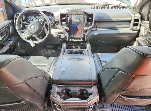 1C6SRFHT3KN549625 2019 RAM 1500 Black Vista del salpicadero