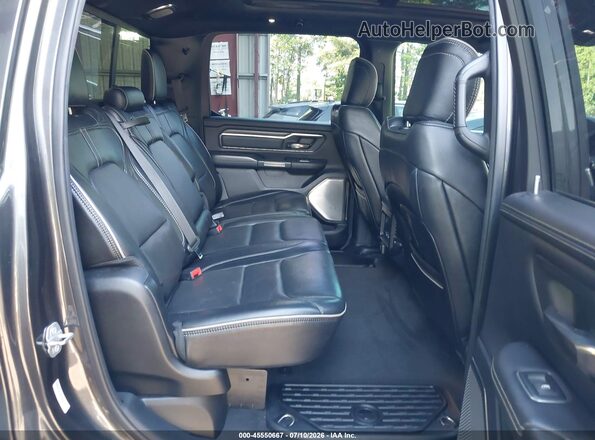 1C6SRFHT3KN839685 2019 RAM 1500 Blue Vista de la etiqueta del VIN