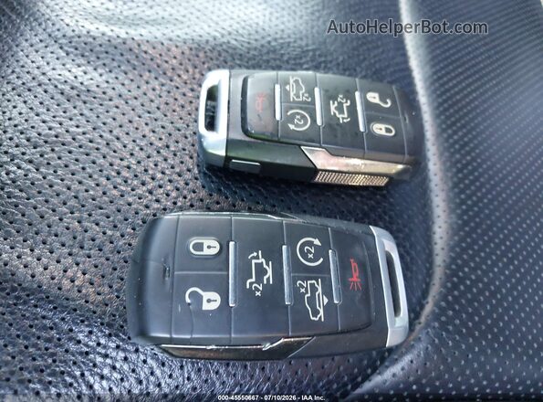 1C6SRFHT3KN839685 2019 RAM 1500 Blue Vista del salpicadero