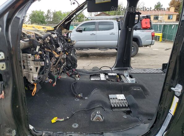 1C6SRFHT4KN524720 2019 RAM 1500 Black Widok wnętrza z przodu