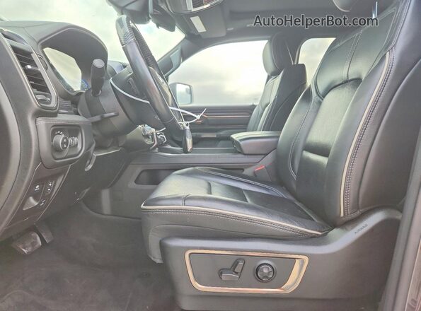 1C6SRFHT4MN619619 2021 RAM 1500 Gray Widok wnętrza z przodu