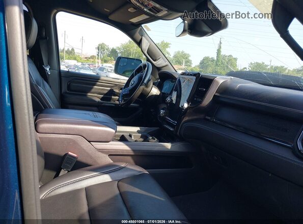 1C6SRFHT5NN360897 2022 RAM 1500 Black Front interior view