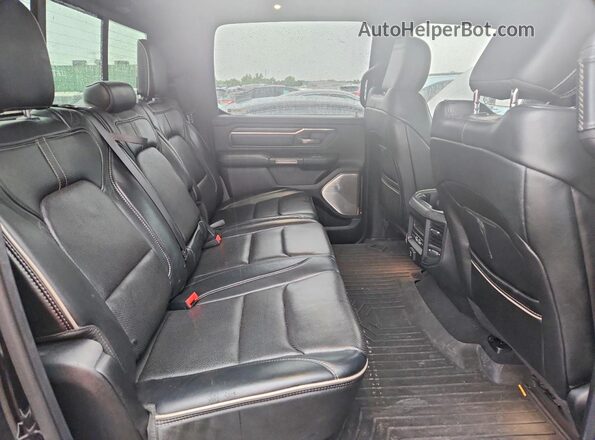 1C6SRFHT6KN773746 2019 RAM 1500 Black Widok tylnych siedzeń