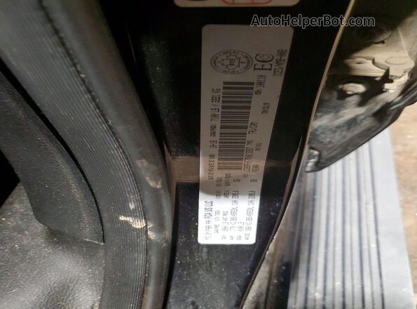 1C6SRFHT7KN613357 2019 RAM 1500 Black Widok komory silnika