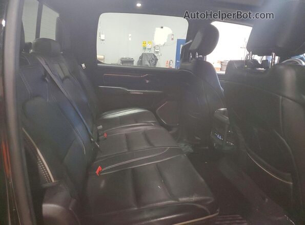 1C6SRFHT7KN613357 2019 RAM 1500 Black Widok tylnych siedzeń