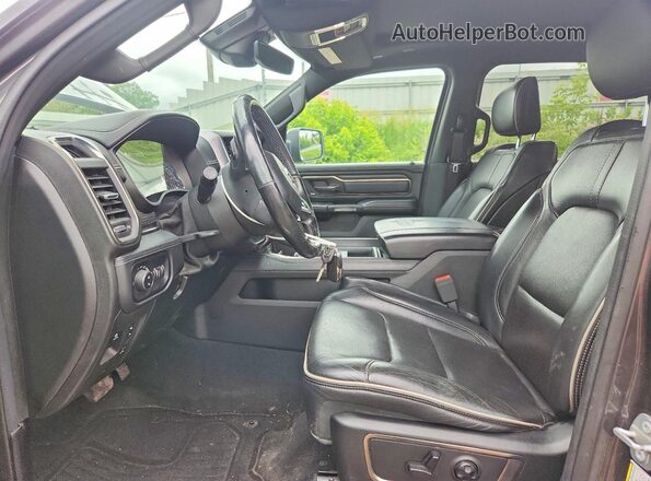 1C6SRFHT8KN595595 2019 RAM 1500 Gray Вид салону спереду