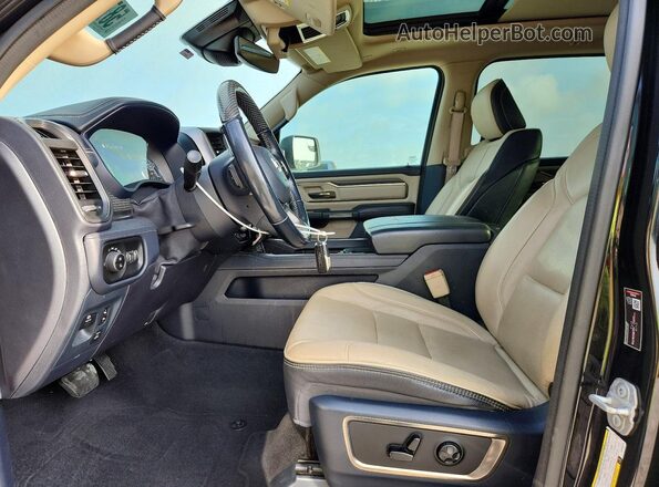 1C6SRFHT9LN109670 2020 RAM 1500 Black Սալոնի դիմացի տեսք