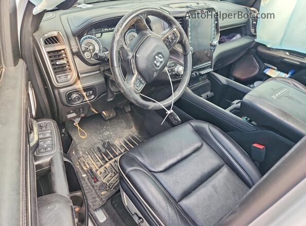 1C6SRFHTXKN673729 2019 RAM 1500 White Dashboard view