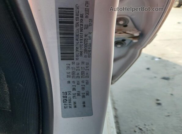 1C6SRFHTXKN673729 2019 RAM 1500 White Engine compartment view