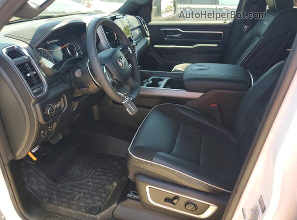 1C6SRFJP1SN748685 2025 RAM 1500 Белый Вид салона спереди