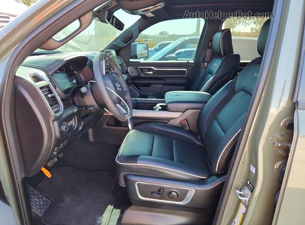 1C6SRFJP2TN196356 2026 RAM 1500 Green Front interior view
