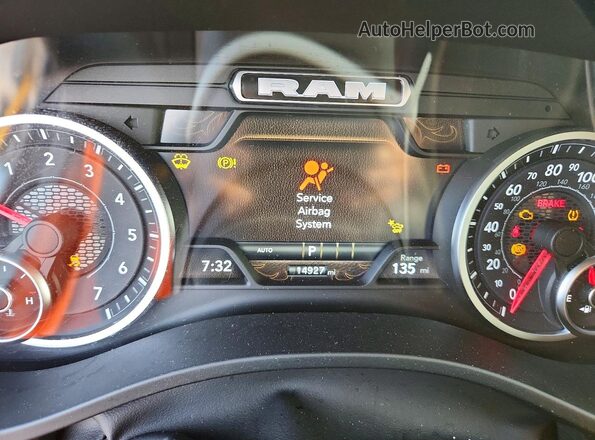 1C6SRFJP3TN255513 2026 RAM 1500 Silver Vista del cuadro de instrumentos