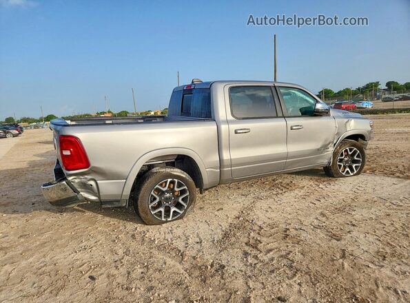 1C6SRFJP3TN255513 2026 RAM 1500 Silver Trasero derecho