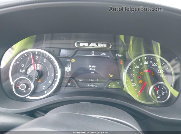1C6SRFJP3TN255561 2026 RAM 1500 Green Rear seats view