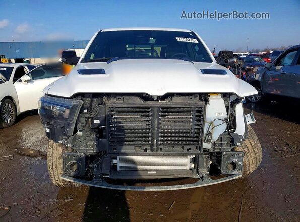 1C6SRFJP5SN726835 2025 RAM 1500 White Front view