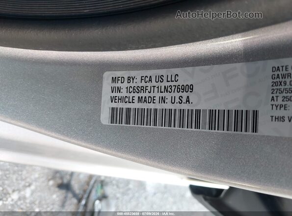 1C6SRFJT1LN376909 2020 RAM 1500 Silver Vista del compartimento del motor