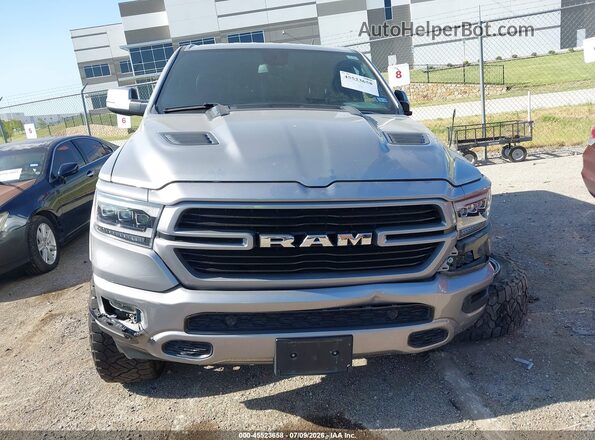 1C6SRFJT1LN376909 2020 RAM 1500 Silver Vista interior trasera