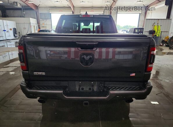 1C6SRFJT1NN458612 2022 RAM 1500 Gray Հետևի տեսք