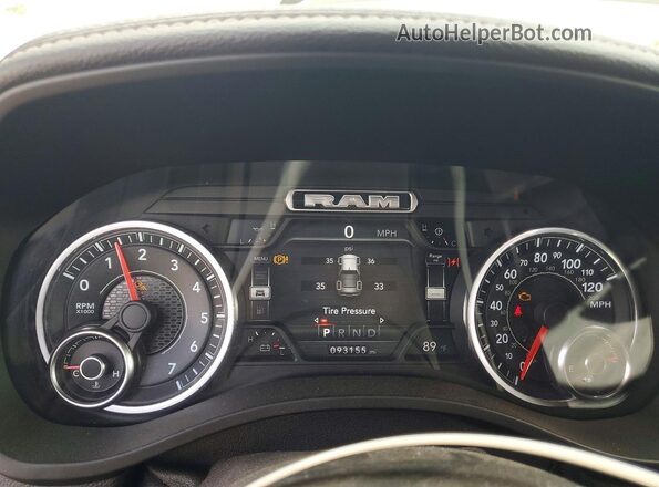 1C6SRFJT3KN823139 2019 RAM 1500 White Instrument cluster view