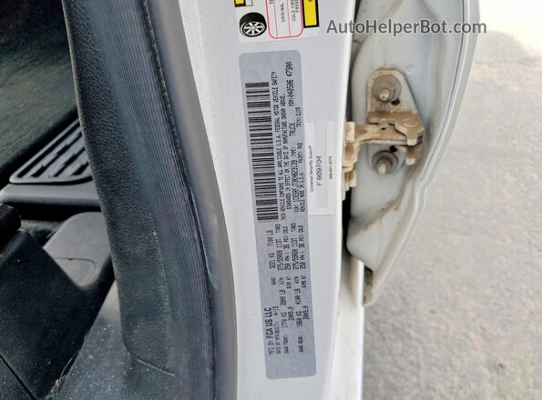 1C6SRFJT3KN823139 2019 RAM 1500 White VIN sticker view