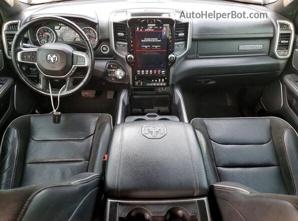 1C6SRFJT3LN328327 2020 RAM 1500 Black Dashboard view