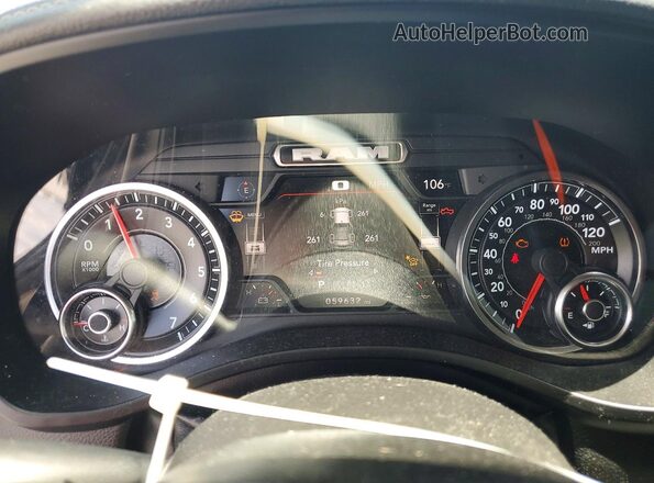 1C6SRFJT3NN380155 2022 RAM 1500 Gray ხელსაწყოთა პანელის ხედი