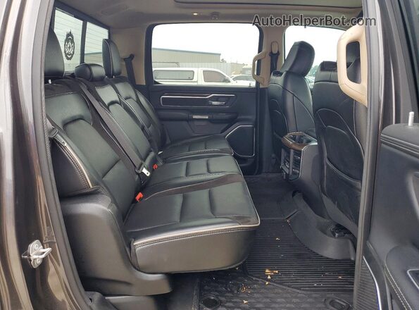 1C6SRFJT6MN507849 2021 RAM 1500 Gray Vista interior trasera