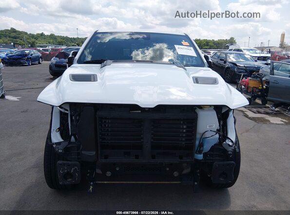 1C6SRFJT6MN678973 2021 RAM 1500 White Widok wnętrza z tyłu