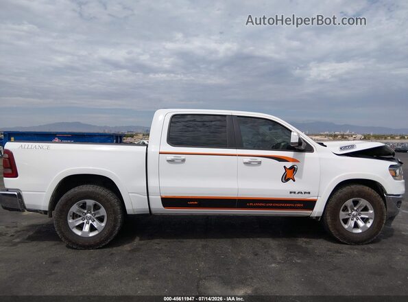 1C6SRFJT6MN775574 2021 RAM 1500 White Widok wnętrza z tyłu