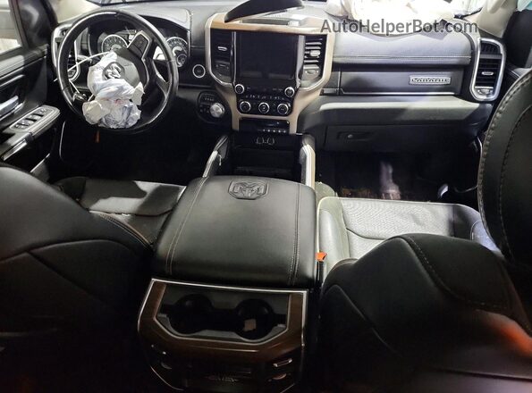 1C6SRFJT6NN229570 2022 RAM 1500 White Widok deski rozdzielczej