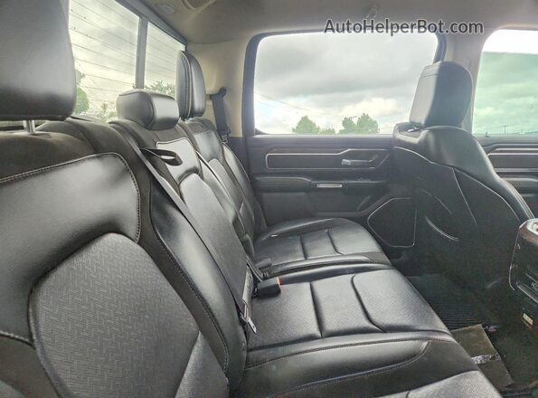 1C6SRFJT7KN648586 2019 RAM 1500 Синий Вид задних сидений